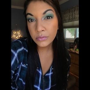 Meet your posher, Steph 💗💁🏽